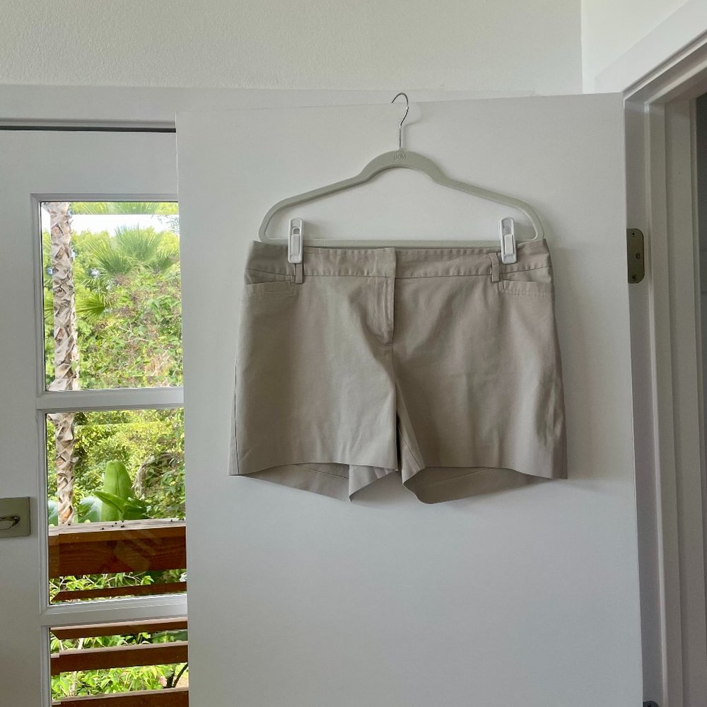 Laundry by Shelli Segal Tan Shorts, Size 14